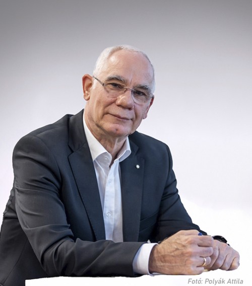 A hangverseny fővédnöke Balog Zoltán